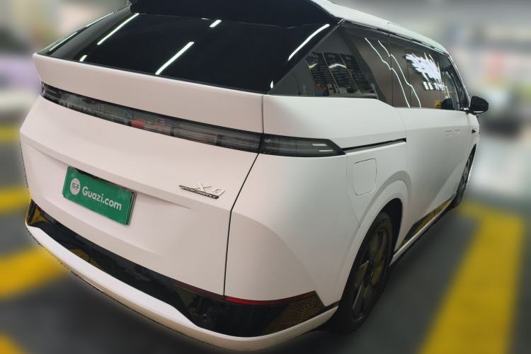 Used XPeng X9 2024 702 Ultra-Long Range Max Rear Right 45 Deg