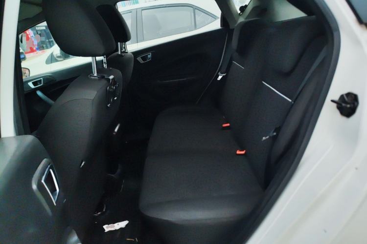 Used Ford Fiesta 2013 Hatchback 1.5L Manual Fashion Edition
