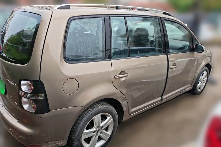 Used Volkswagen Touran 2015 1.4T Manual Fashion Edition 5-Seater Rear Right 45 Deg