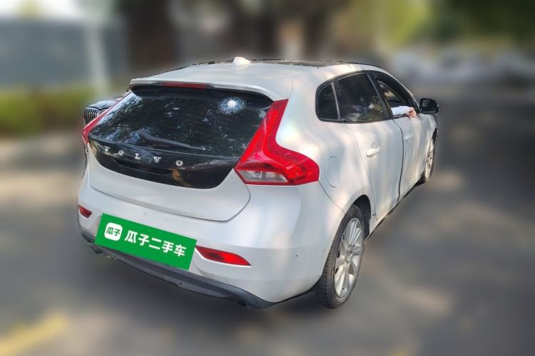 Used Volvo V40 2013 2.0T Zhiya Edition Rear Right 45 Deg