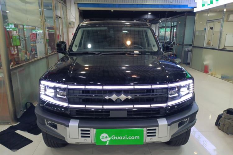 Used Formula Leopard 5 2023 Navigator Edition
