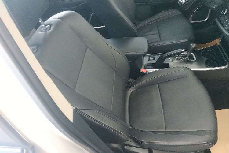 Used Mitsubishi Outlander 2018 2.0L Two-Wheel-Drive Jiale Edition 7-Seater
