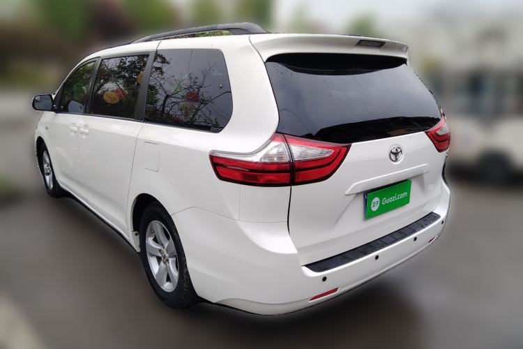 Used Toyota SIENNA  Rear Left 45 Deg