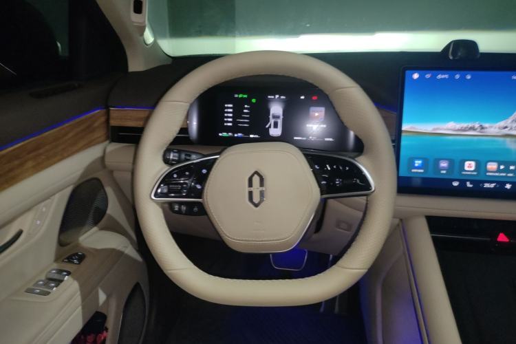 Used Hima AITO M7 2024 1.5T Intelligent Driving Rear-Drive Max Edition 5 Seats Steering Wheel