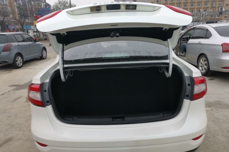 Used Renault Fluence 2015 2.0L Fashion Edition
