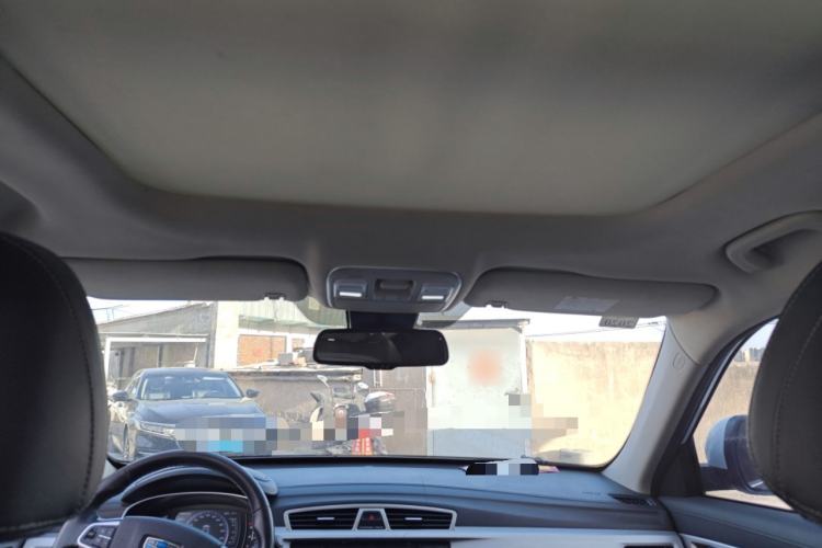 Used Geely Auto Emgrand X7 Sport 2016 1.8TD Automatic ZhiZun Version
