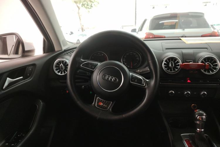 Used Audi A3 2016 Limousine 35 TFSI Prestige Edition
