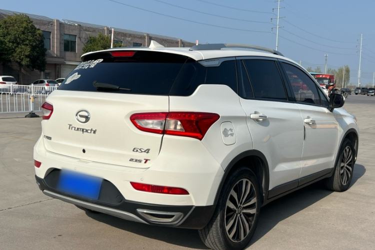 Used GAC Trumpchi GS4 2017 235T Manual Two-Wheel Drive Luxury Edition
