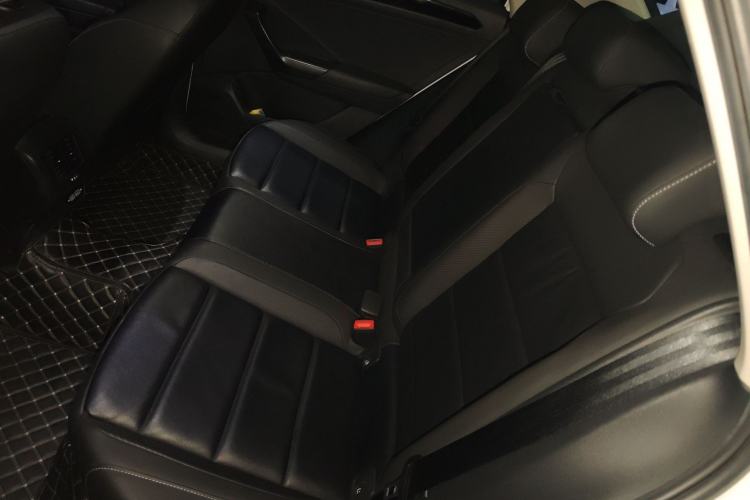 Used Volkswagen T-ROC 2019 280TSI DSG Two-Wheel Drive Comfort Version China VI Standard
