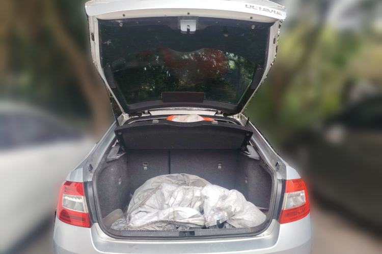 Used Skoda Octavia 2016 1.6L Manual Front-Wheel-Drive Version
