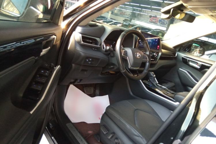 Used Toyota Highlander 2022 Dual-Engine 2.5L Four-Wheel Drive Prestige Version 7 Seats
