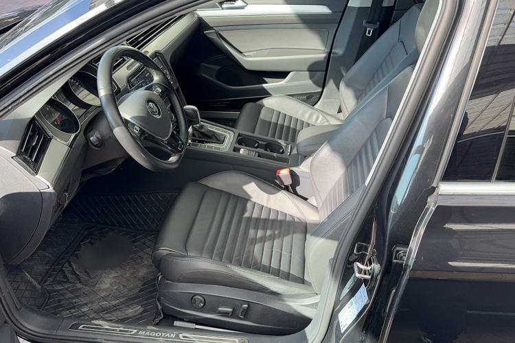 Used Volkswagen Magotan 2019 330TSI DSG Leading Edition China V Standard
