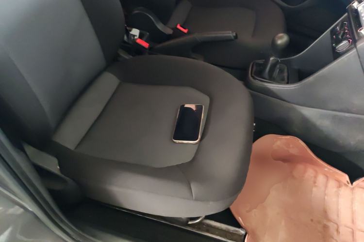 Used Volkswagen Jetta 2013 1.6L Manual Fashion Edition Right Front Seat