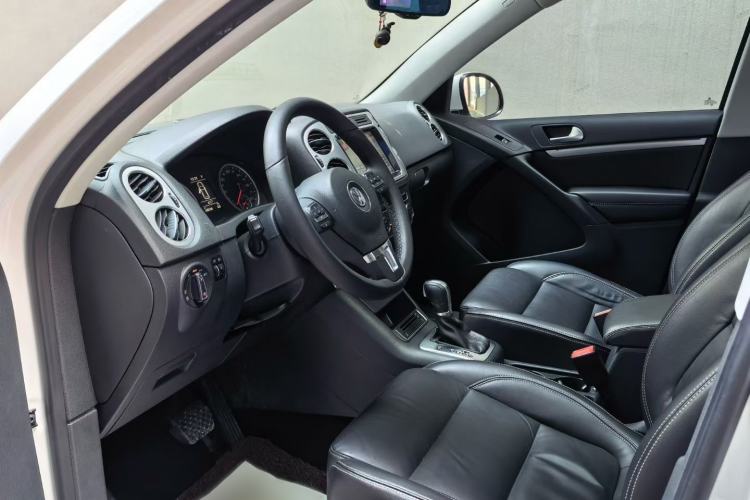 Used Volkswagen Tiguan 2017 300TSI Automatic Two-Wheel Drive Silk Road Comfort Edition Interior 2