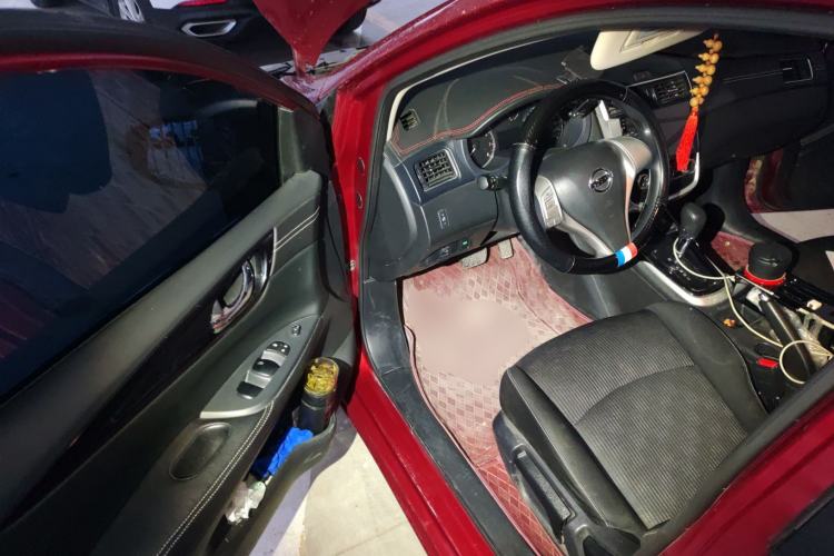 Used Nissan Tiida 2016 1.6L CVT Cool Dynamic Edition
