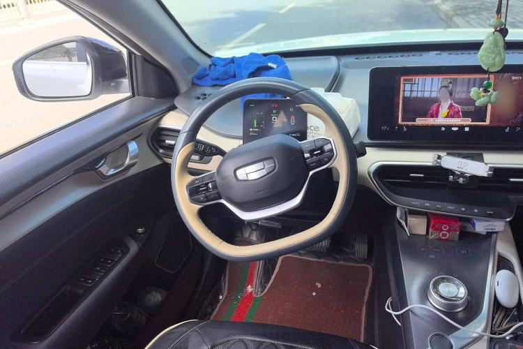 Used Geometry A 2021 Pro Enhanced High-Efficiency Range Version 600KM A600 Asian Games Edition
