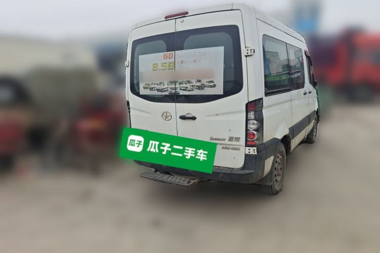 Used JAC Group Sunray 2017 2.0T Short-Wheelbase Mid-Roof Xingkuaiyun Multi-Purpose Commercial Vehicle
