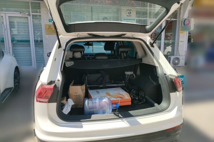 Used Volkswagen Tiguan L 2018 330TSI Automatic Two-Wheel Drive Luxury Edition Trunk