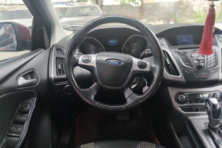 Used Ford Focus 2012 Hatchback 1.6L Automatic Fashion Edition
