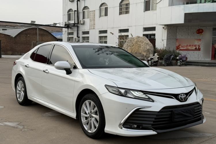 Used Toyota Camry 2021 2.0G Luxury Edition
