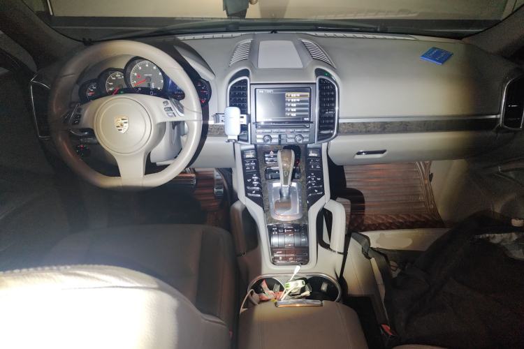 Used Porsche Cayenne 2011 Cayenne 3.0T Center Console