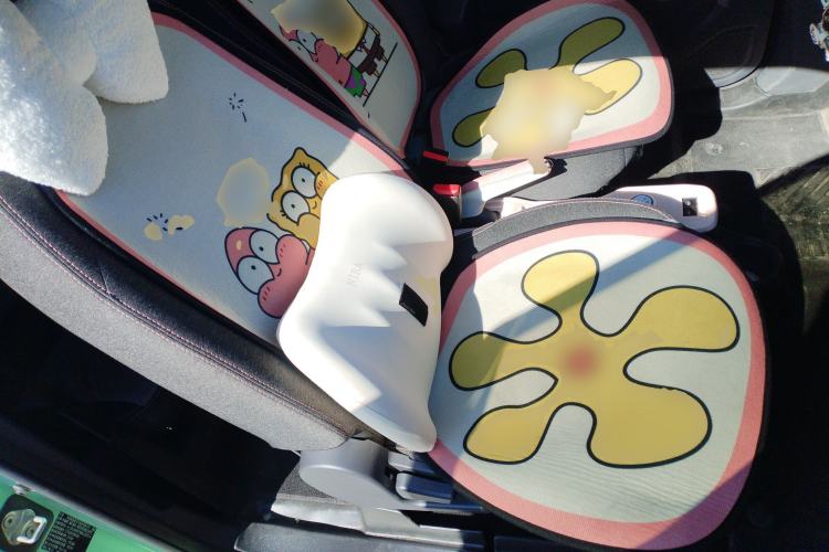 Used Chery QQ Ice Cream 2022 170km Sundae Phosphate Lithium-Ion Right Front Seat