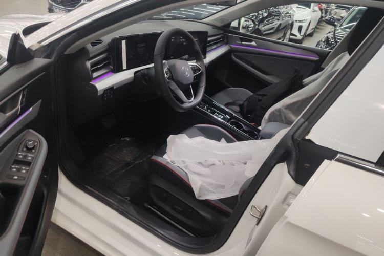 Used Volkswagen Lamando 2023 Lavida L 280TSI DSG Cool & Spicy Edition
