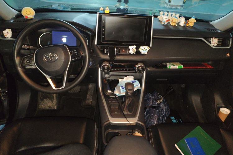 Used Toyota RAV4 2020 Dual-Engine 2.5L E-CVT Two-Wheel Drive Elite Edition Center Console