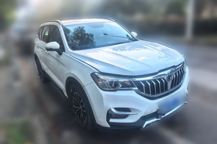 Used Brilliance V6 2018 1.5T Manual Luxury Model Front Right 45 Deg