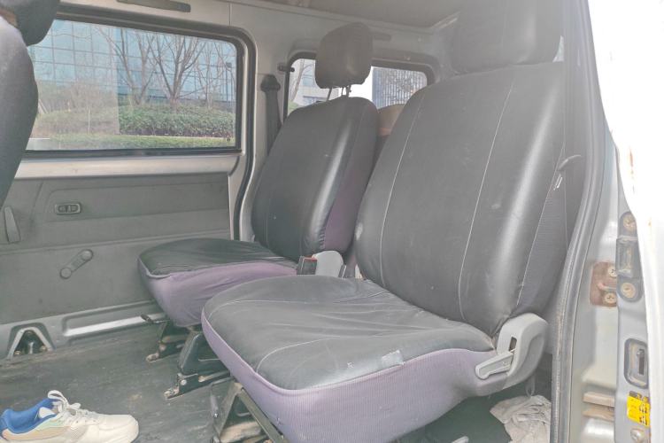 Used BAIC Weiwang 306 2011 1.3L Comfort version 7 seats Left Rear Seat