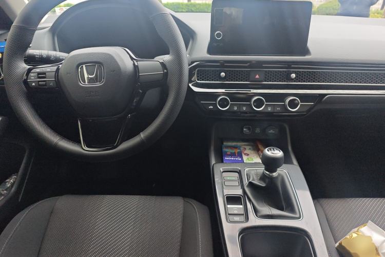 Used Honda Integra 2025 240TURBO Manual High-Speed Version Center Console