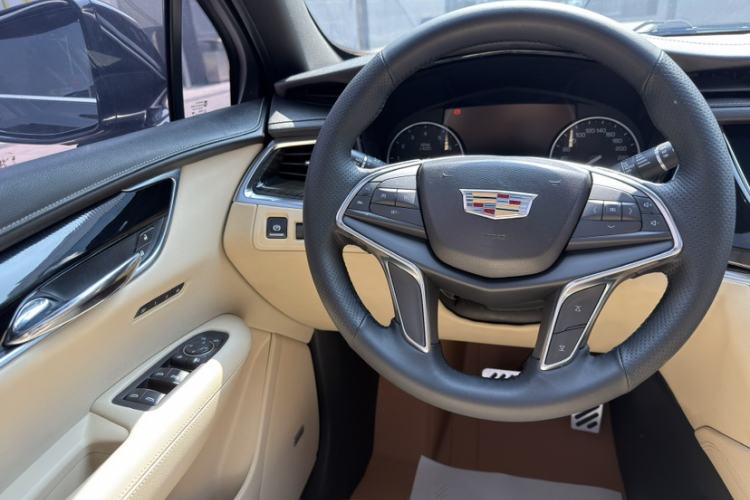 Used Cadillac XT5 2018 25T Luxury Model