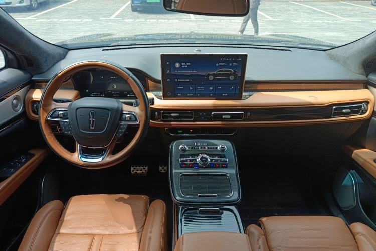 Used Lincoln Nautilus 2021 2.7T Four-Wheel Drive Prestige Edition Center Console