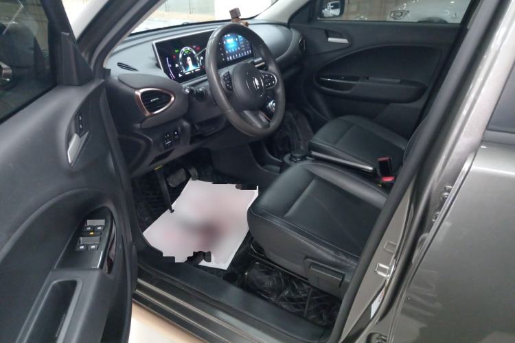 Used ORA White Cat 2022 Xiaoyue Mao Edition 360 km Luxury Model Lithium NMC Left Front Seat