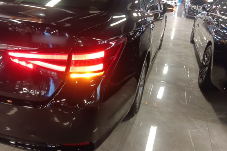 Used Toyota Crown 2015 2.0T Fashion Edition
