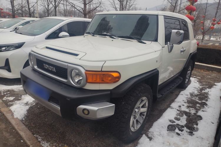 Used Toyota FJ Cruiser 
