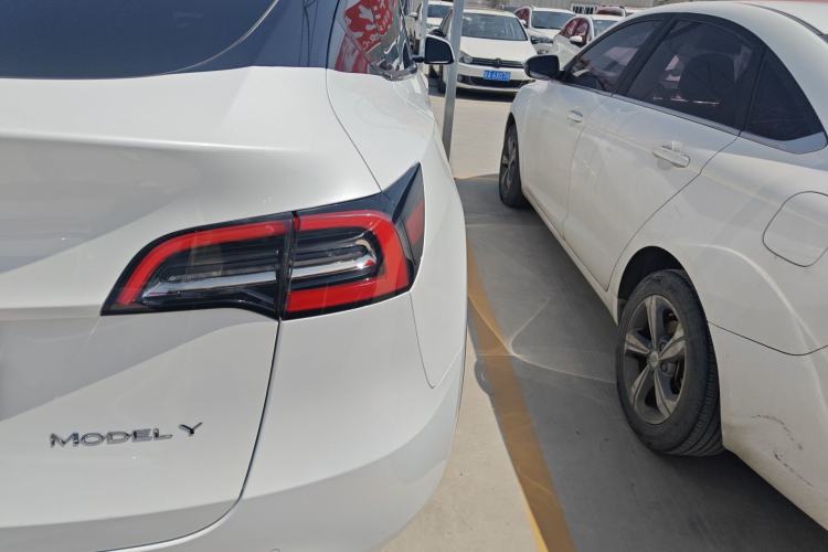 Used Tesla Model Y 2022 Revised Version Rear-Wheel Drive Right Rear Taillight