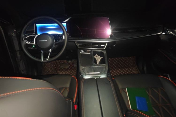 Used Haval XY 2022 1.5T Smart Edition Center Console