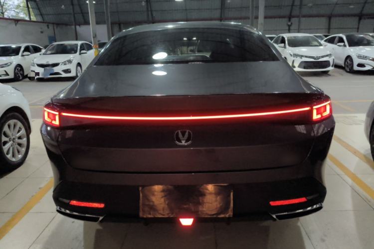 Used CHANGAN Eado 2025 Blue Whale 1.5T 500Bar Prestige Model
