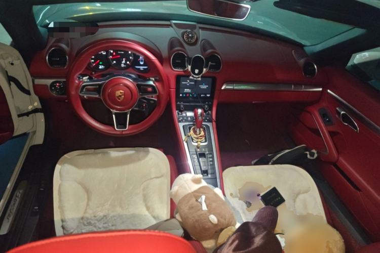 Used Porsche 718 2022 Boxster 2.0T Center Console