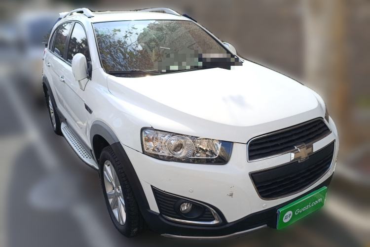Used Chevrolet Captiva 2015 2.4L 4x4 Flagship Edition 7-Seater
