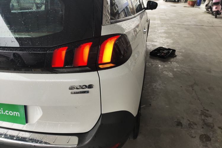 Used Peugeot 5008 2017 350THP 7-Seater Elite Edition
