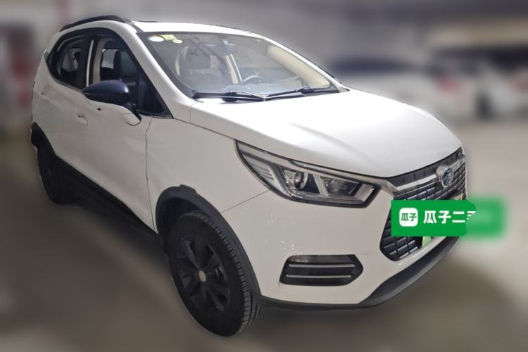 Used BYD Yuan New Energy 2018 EV360 Smart Connect Cool Edition Front Right 45 Deg