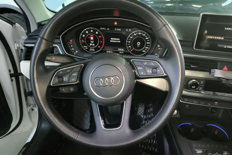 Used Audi A4L 2019 40 TFSI Fashion Edition China VI Emission Standard
