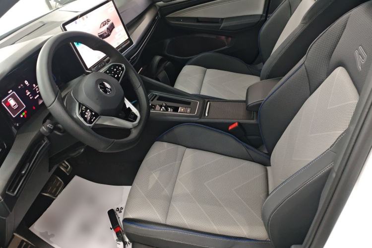 Used Volkswagen Golf 2025 300TSI R-Line