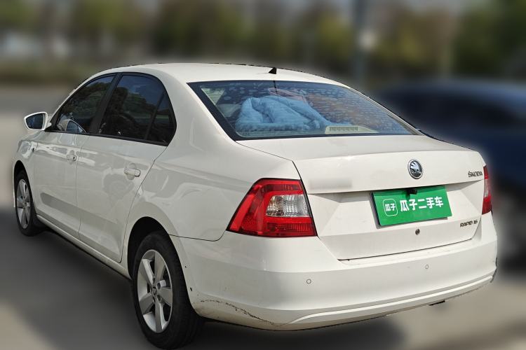 Used Skoda Rapid 2013 1.6L Manual Smart Selection Model