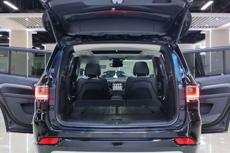 Used Jeep Grand Commander 2018 2.0T Four-Wheel Drive Smart Enjoyment Version China V Emission Standard
