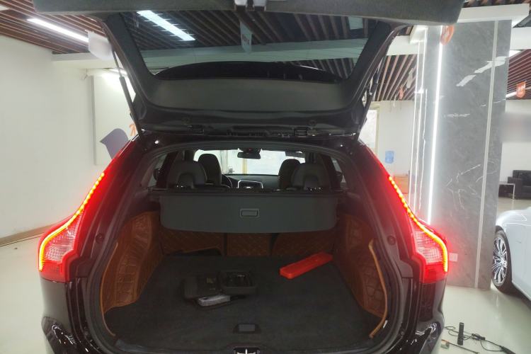 Used Volvo XC60 2016 T5 Smart Upgrade Model
