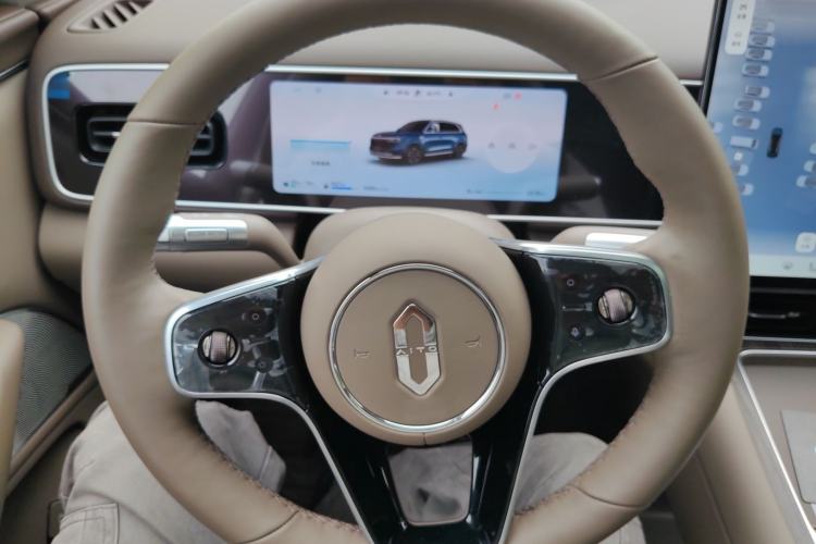 Used Hima AITO M7 2026 Model Range-Extending Pro+ All-Wheel Drive 5-Seater Version Steering Wheel
