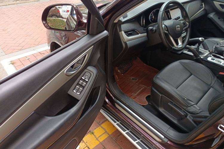 Used Zotye SR7 2016 1.5T Manual Cube Road Edition China V Standard
